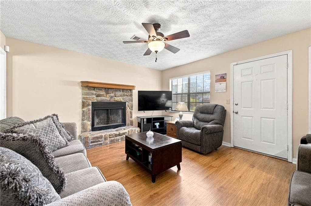 3 bedroom, 2 bathroom, 1,470 sq ft single family residence for sale at 110 Gray Rock Drive, Rome, GA 30165 — photo 5