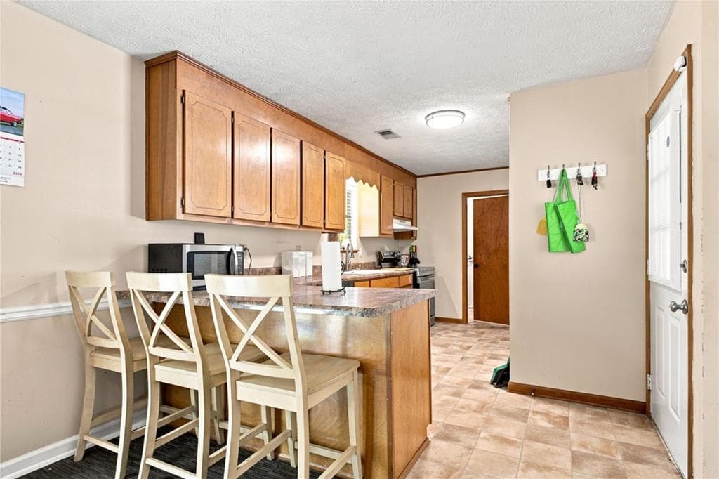 3 bedroom, 2 bathroom, 1,470 sq ft single family residence for sale at 110 Gray Rock Drive, Rome, GA 30165 — photo 6