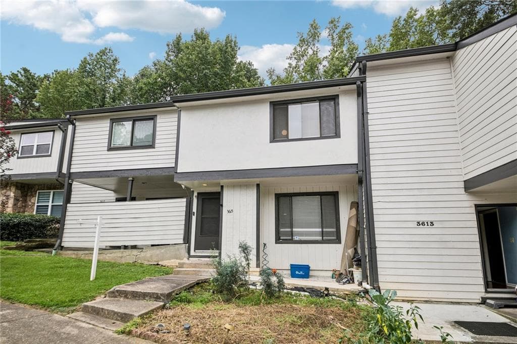 3 bedroom, 4 bathroom, 1,260 sq ft condominium for sale at 3615 Cobble Mill Lane, Clarkston, GA 30021