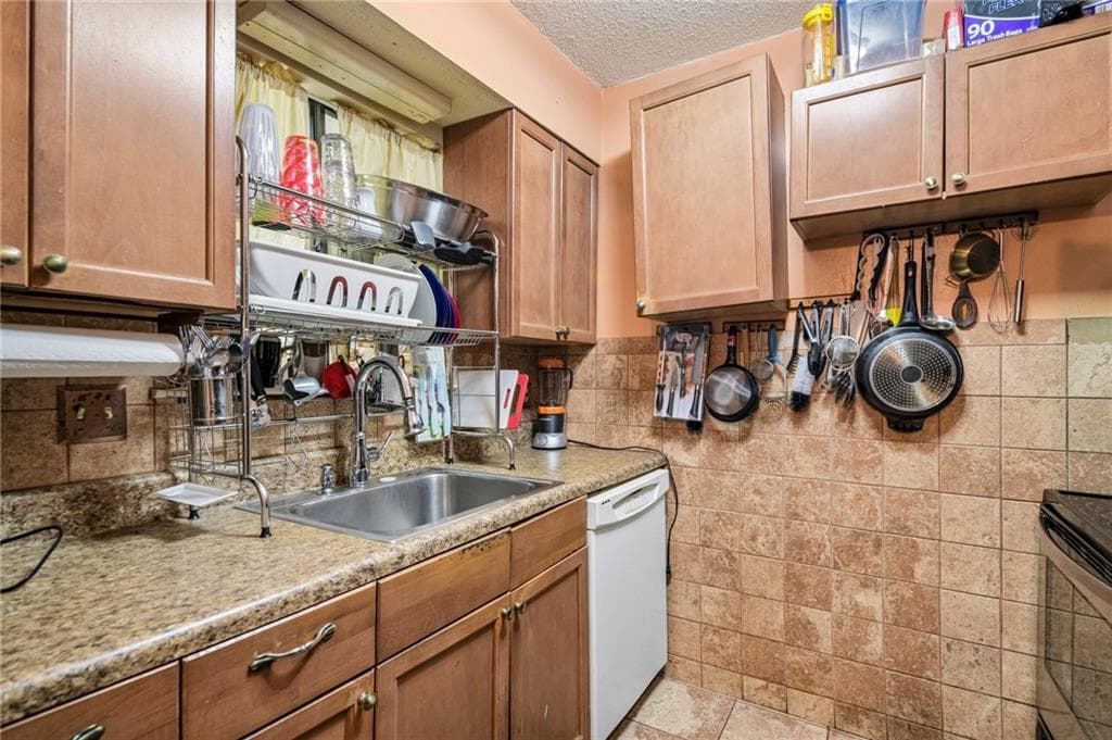 3 bedroom, 4 bathroom, 1,260 sq ft condominium for sale at 3615 Cobble Mill Lane, Clarkston, GA 30021 — photo 5