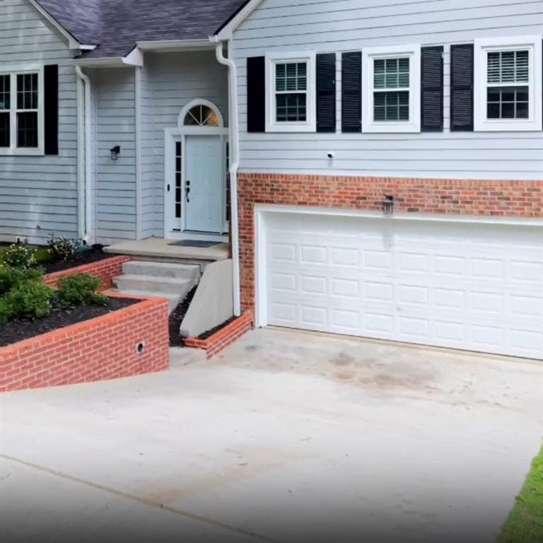 5 bedroom, 3 bathroom, 3,022 sq ft single family residence for sale at 4281 Meadow Drive, Duluth, GA 30096 — photo 3