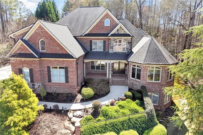 4 bedroom, 6 bathroom, 4,953 sq ft single family residence for sale at 7332 Lake Walton Boulevard, Covington, GA 30014 — photo 3