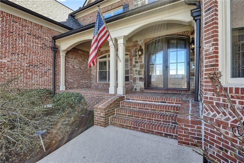 4 bedroom, 6 bathroom, 4,953 sq ft single family residence for sale at 7332 Lake Walton Boulevard, Covington, GA 30014 — photo 6
