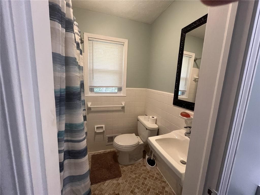 3 bedroom, 2 bathroom, 1,992 sq ft other for rent at 3975 N Sharon Church Road, Loganville, GA 30052 for $2,500 a month — photo 9