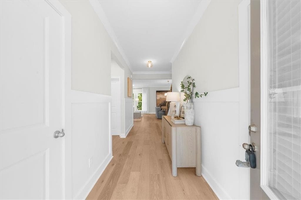 4 bedroom, 4 bathroom, 3,126 sq ft single family residence for sale at 5553 Keswick Drive, Flowery Branch, GA 30542 — photo 2
