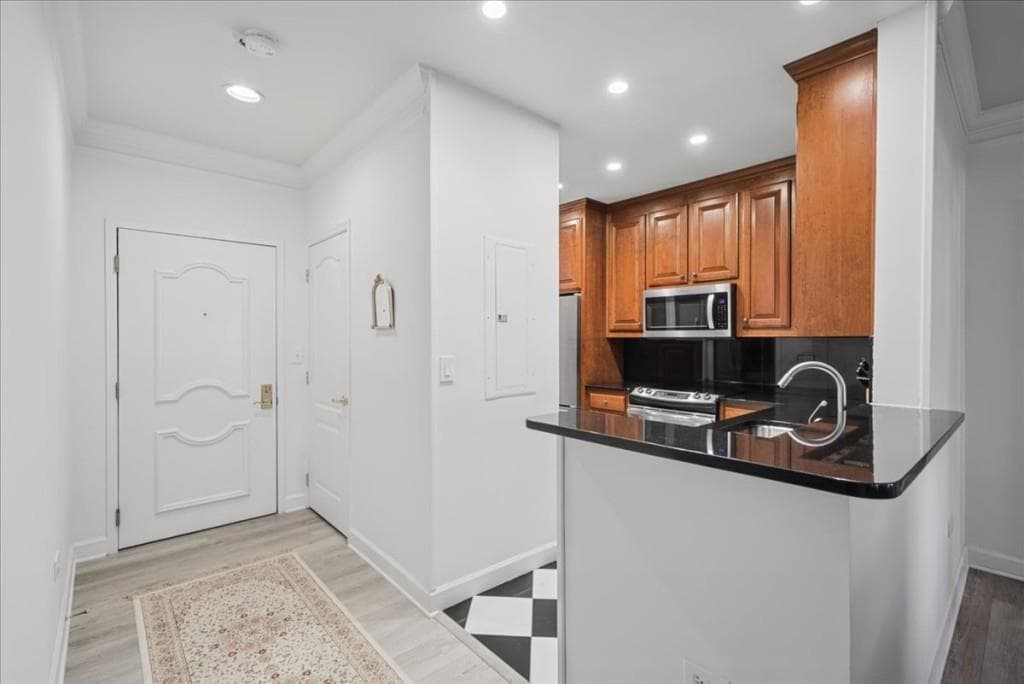 2 bedroom, 2 bathroom, 1,205 sq ft condominium for sale at 175 15th Street 208, Atlanta, GA 30309 — photo 9
