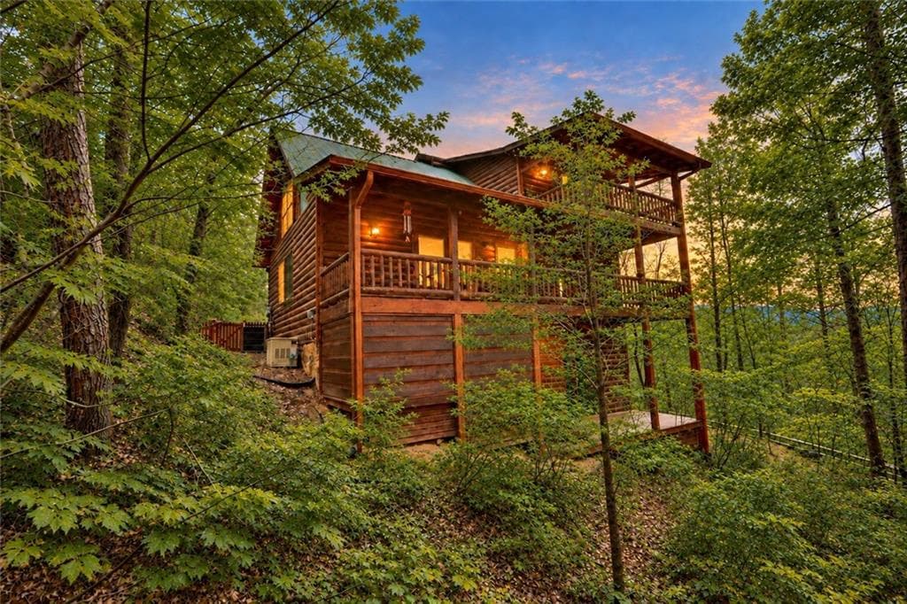 3 bedroom, 3 bathroom, 1,728 sq ft single family residence under contract at 112 Seneca Drive, Ellijay, GA 30540 — photo 2