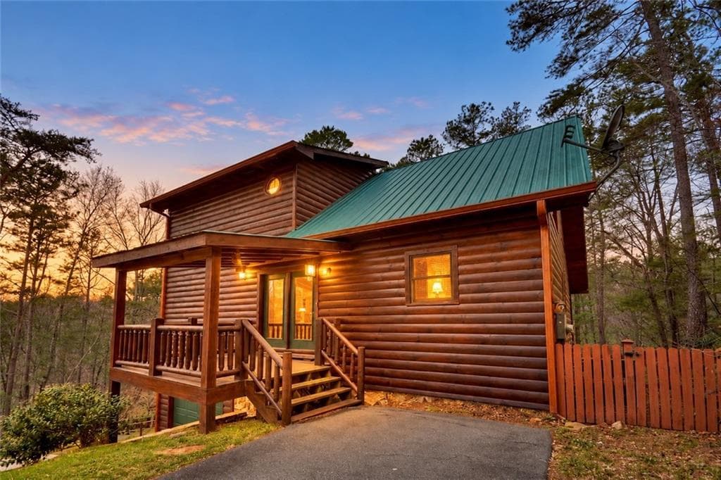 3 bedroom, 3 bathroom, 1,728 sq ft single family residence under contract at 112 Seneca Drive, Ellijay, GA 30540 — photo 4