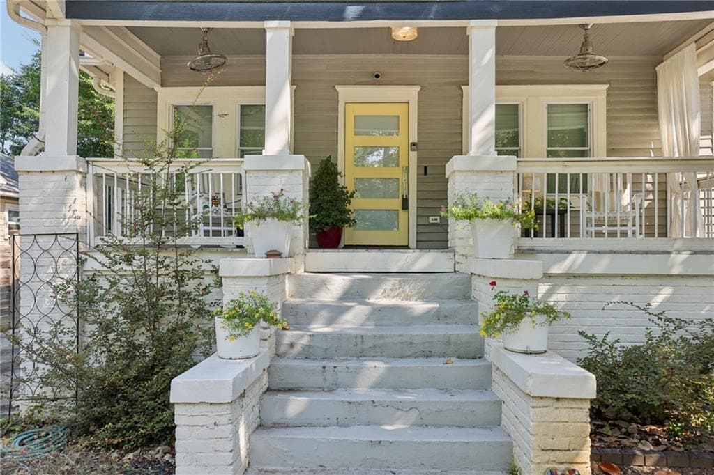 3 bedroom, 2 bathroom, 1,875 sq ft single family residence for sale at 1003 Parsons Street, Atlanta, GA 30314 — photo 2