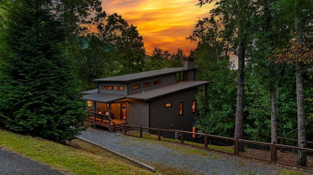 4 bedroom, 4 bathroom single family residence for sale at 78 Deer Crest Road, Blue Ridge, GA 30513 — photo 1 of 80