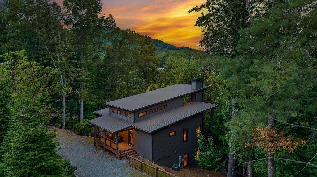 4 bedroom, 4 bathroom single family residence for sale at 78 Deer Crest Road, Blue Ridge, GA 30513 — photo 3