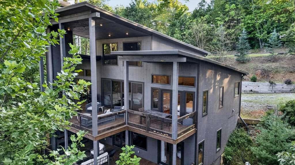 4 bedroom, 4 bathroom single family residence for sale at 78 Deer Crest Road, Blue Ridge, GA 30513 — photo 4