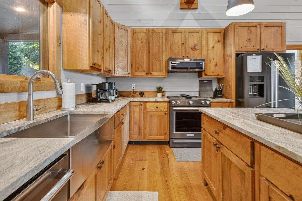4 bedroom, 4 bathroom single family residence for sale at 78 Deer Crest Road, Blue Ridge, GA 30513 — photo 10