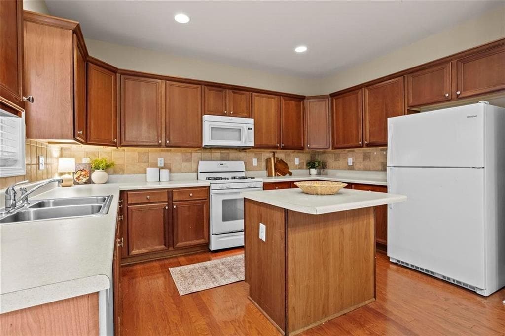 4 bedroom, 3 bathroom, 3,000 sq ft single family residence for sale at 5886 Buckner Creek Drive, Mableton, GA 30126 — photo 9