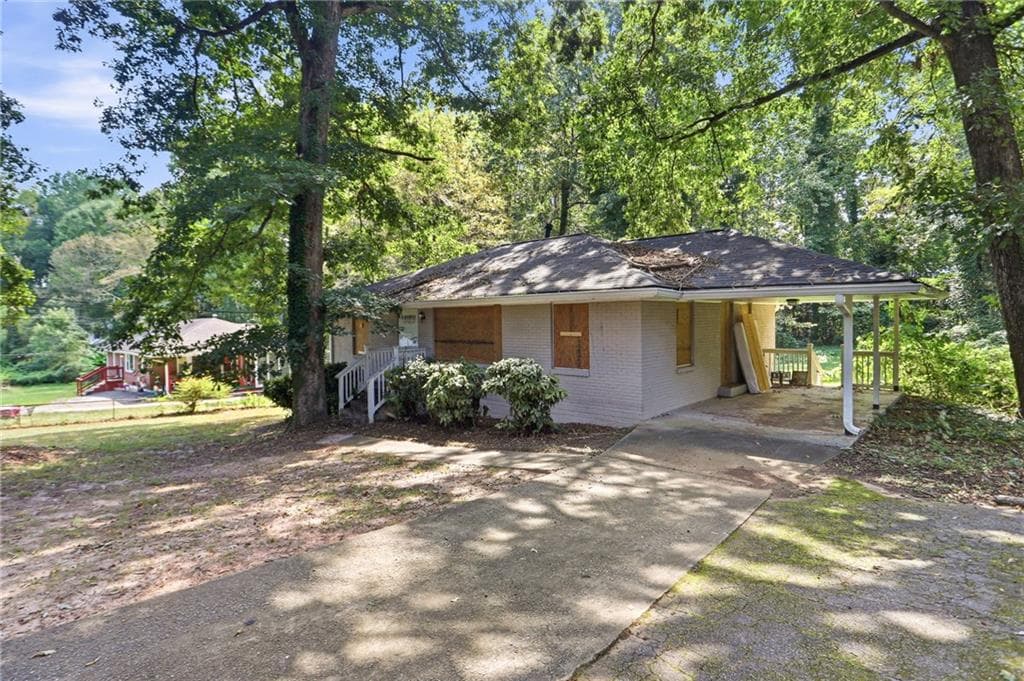 4 bedroom, 1 bathroom, 1,092 sq ft single family residence for sale at 4267 Lamar Street, Decatur, GA 30035 — photo 2
