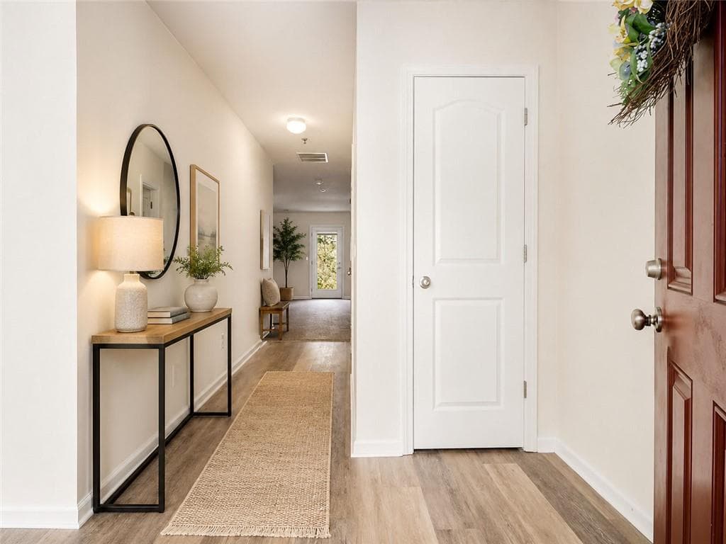 3 bedroom, 3 bathroom, 1,728 sq ft townhouse for sale at 6257 Ellenwood Drive, Rex, GA 30273 — photo 3