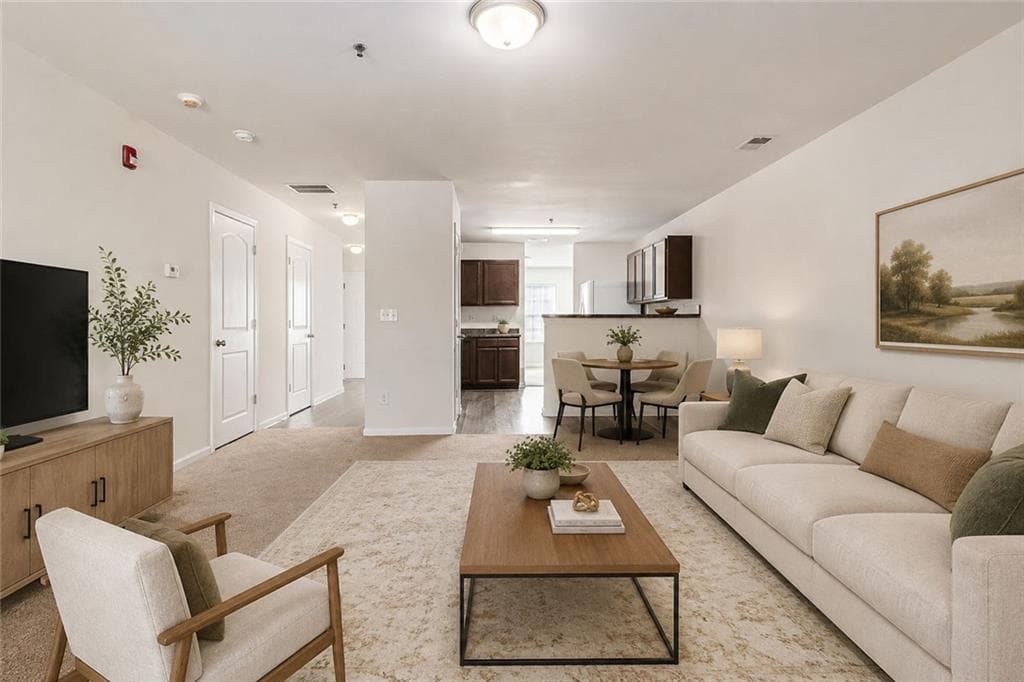 3 bedroom, 3 bathroom, 1,728 sq ft townhouse for sale at 6257 Ellenwood Drive, Rex, GA 30273 — photo 5