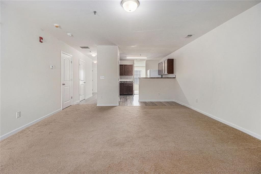 3 bedroom, 3 bathroom, 1,728 sq ft townhouse for sale at 6257 Ellenwood Drive, Rex, GA 30273 — photo 6