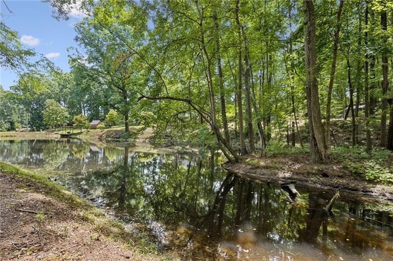 4 bedroom, 4 bathroom, 2,888 sq ft single family residence under contract at 1655 Rockdale Circle, Snellville, GA 30078 — photo 3