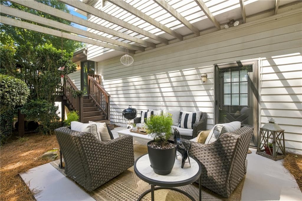 3 bedroom, 2 bathroom, 2,088 sq ft single family residence for sale at 1088 Oak Grove Circle, Lawrenceville, GA 30043 — photo 3