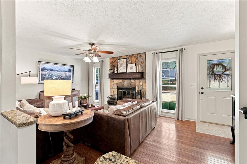 3 bedroom, 2 bathroom, 2,088 sq ft single family residence for sale at 1088 Oak Grove Circle, Lawrenceville, GA 30043 — photo 6