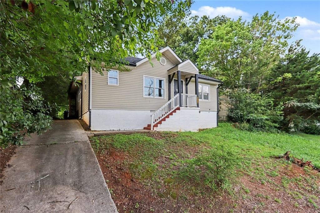 5 bedroom, 3 bathroom, 2,510 sq ft single family residence for sale at 2370 McAfee Road, Decatur, GA 30032 — photo 3