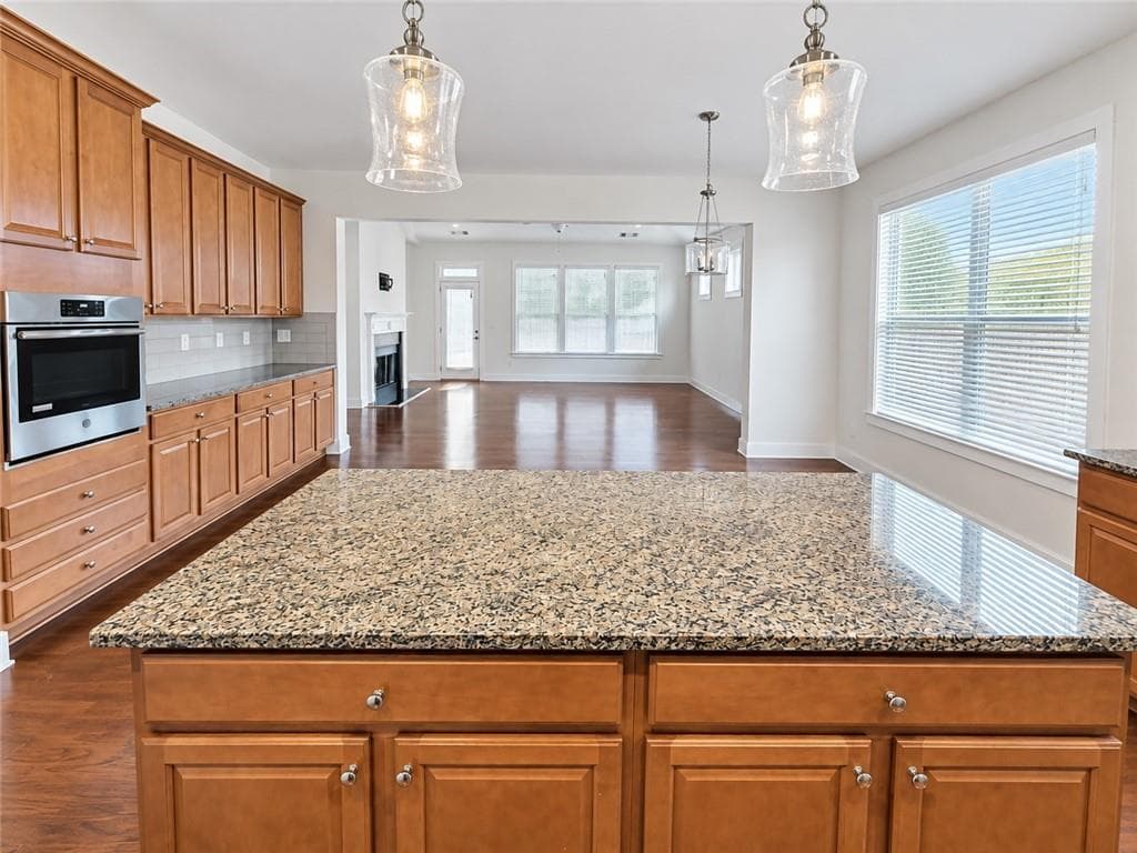 3 bedroom, 3 bathroom, 2,492 sq ft single family residence for sale at 1300 Bar Harbor Place, Lawrenceville, GA 30044 — photo 5