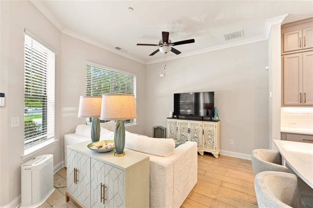 3 bedroom, 3 bathroom, 2,108 sq ft single family residence under contract at 1097 Kirkland Circle, Smyrna, GA 30080 — photo 6