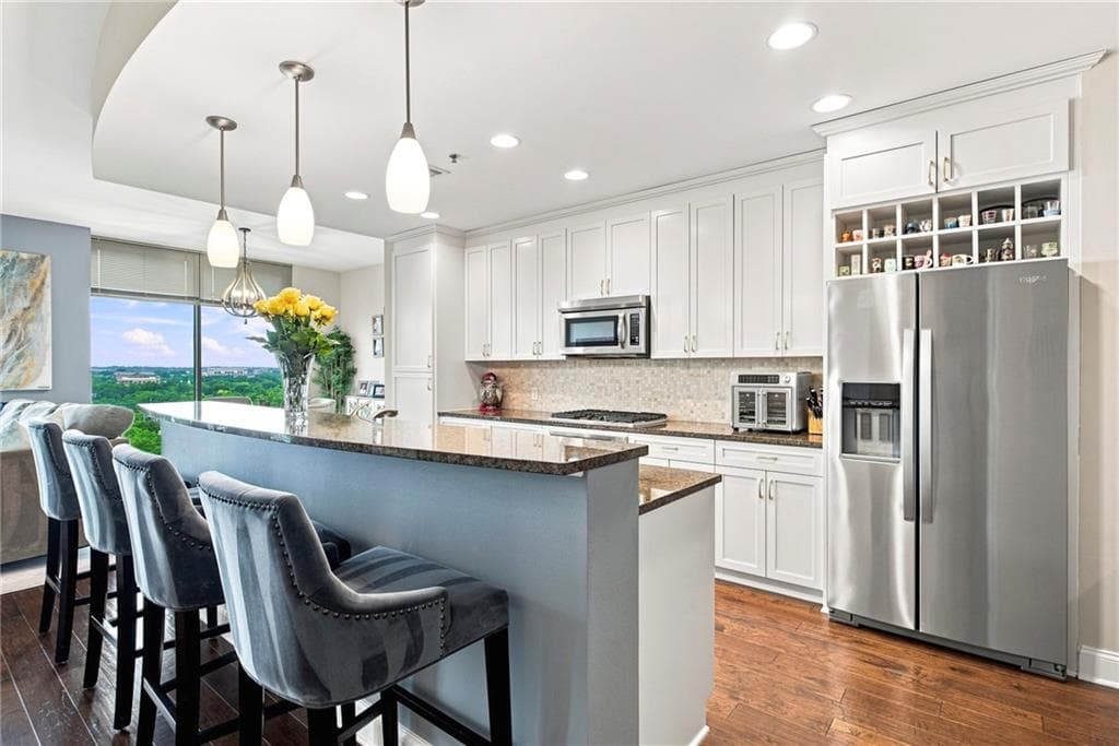 2 bedroom, 3 bathroom, 1,830 sq ft condominium for rent at 270 17th Street 1803, Atlanta, GA 30363 for $4,500 a month — photo 5