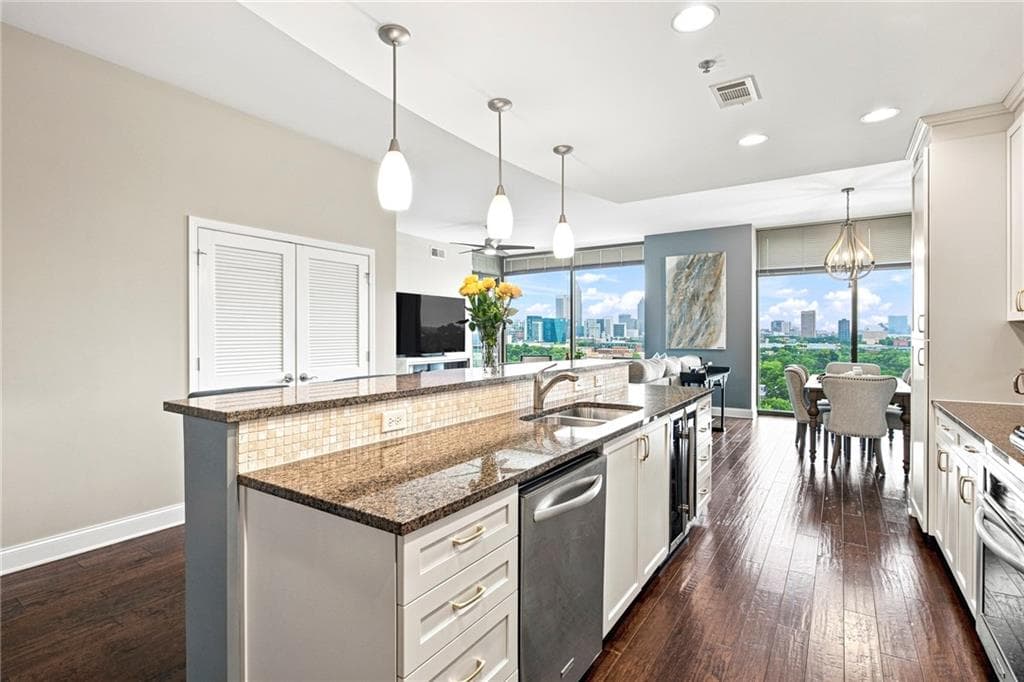 2 bedroom, 3 bathroom, 1,830 sq ft condominium for rent at 270 17th Street 1803, Atlanta, GA 30363 for $4,500 a month — photo 7