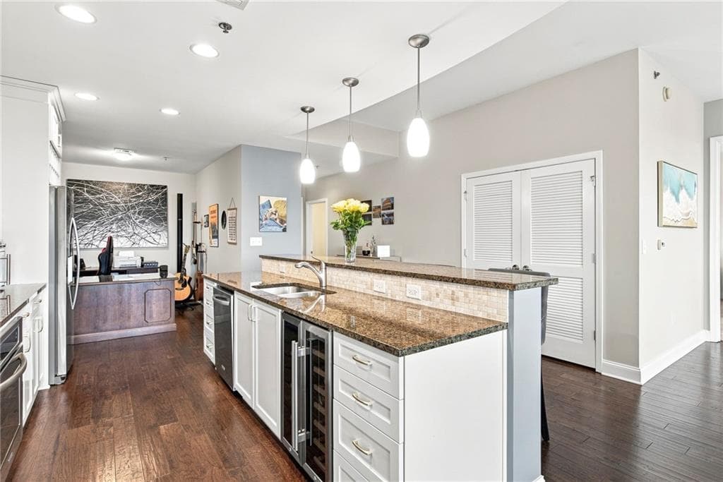 2 bedroom, 3 bathroom, 1,830 sq ft condominium for rent at 270 17th Street 1803, Atlanta, GA 30363 for $4,500 a month — photo 8