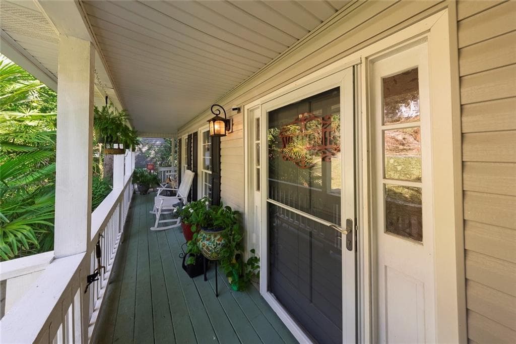 4 bedroom, 4 bathroom, 2,137 sq ft single family residence under contract at 330 Justin Drive, Woodstock, GA 30188 — photo 5