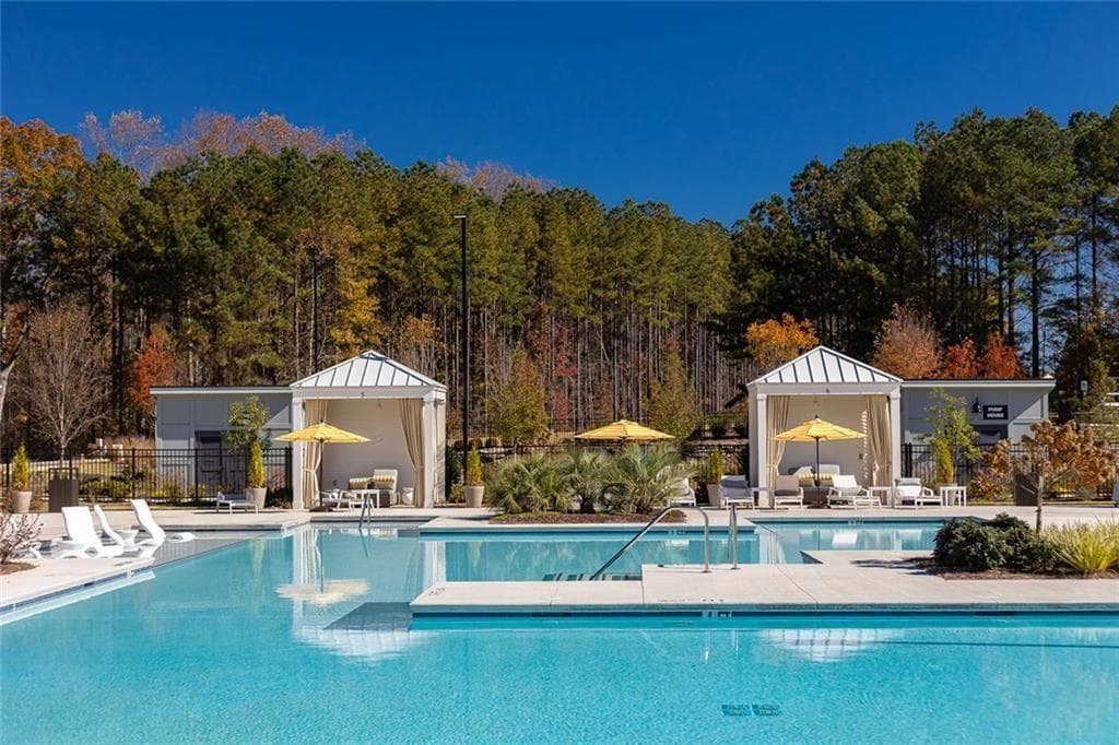 3 bedroom, 2 bathroom, 2,327 sq ft single family residence for sale at 721 Brooke View Drive, Canton, GA 30115 — photo 5