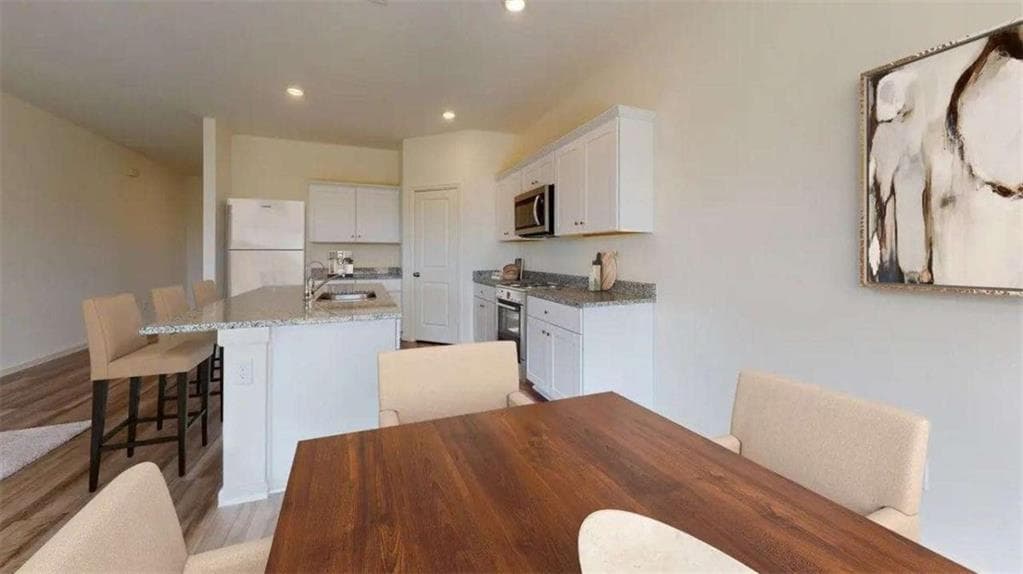 5 bedroom, 3 bathroom, 2,722 sq ft single family residence for sale at 414 Otway Loop, Bethlehem, GA 30620 — photo 3