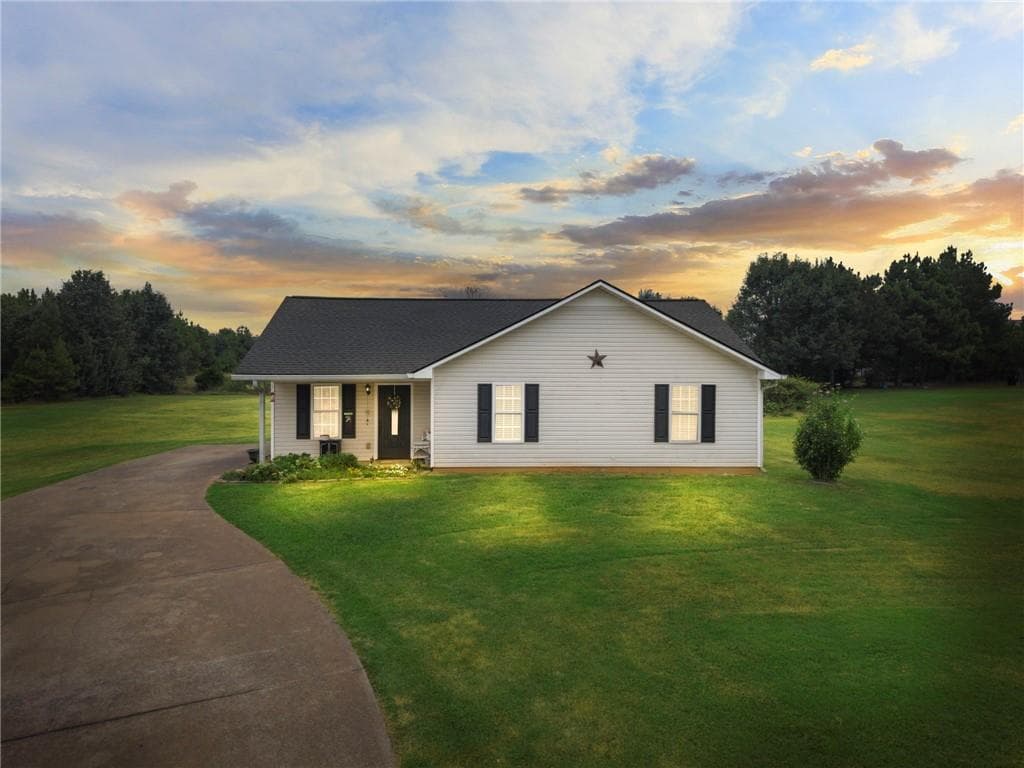 3 bedroom, 2 bathroom, 1,260 sq ft single family residence for sale at 56 Stonegate Drive, Cedartown, GA 30125