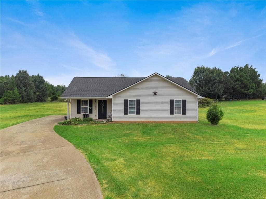 3 bedroom, 2 bathroom, 1,260 sq ft single family residence for sale at 56 Stonegate Drive, Cedartown, GA 30125 — photo 2