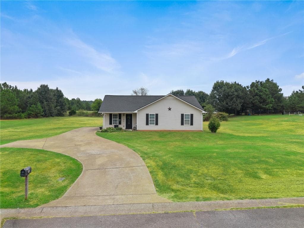 3 bedroom, 2 bathroom, 1,260 sq ft single family residence for sale at 56 Stonegate Drive, Cedartown, GA 30125 — photo 3