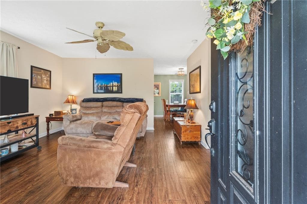 3 bedroom, 2 bathroom, 1,260 sq ft single family residence for sale at 56 Stonegate Drive, Cedartown, GA 30125 — photo 4