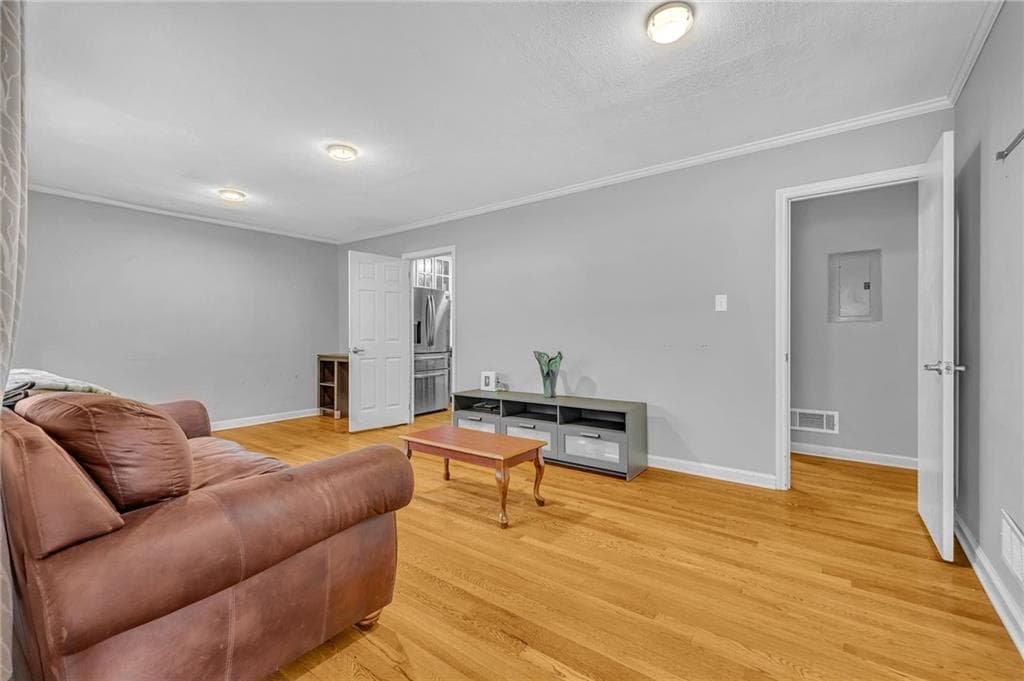 3 bedroom, 2 bathroom, 1,718 sq ft single family residence for sale at 349 Virginia Place, Marietta, GA 30067 — photo 9