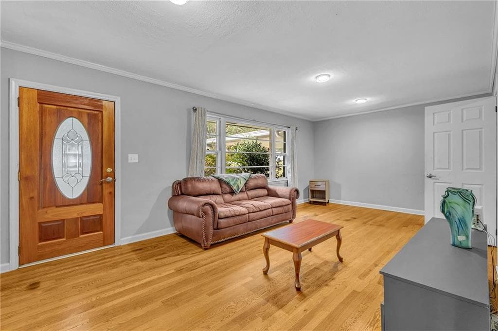 3 bedroom, 2 bathroom, 1,718 sq ft single family residence for sale at 349 Virginia Place, Marietta, GA 30067 — photo 2