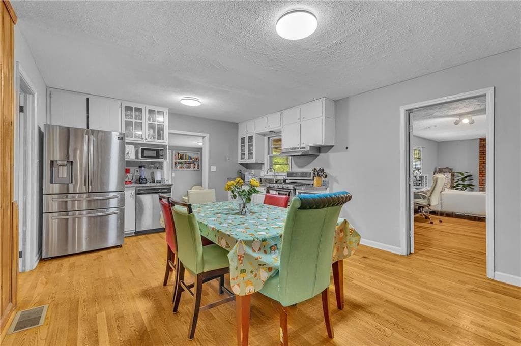 3 bedroom, 2 bathroom, 1,718 sq ft single family residence for sale at 349 Virginia Place, Marietta, GA 30067 — photo 3