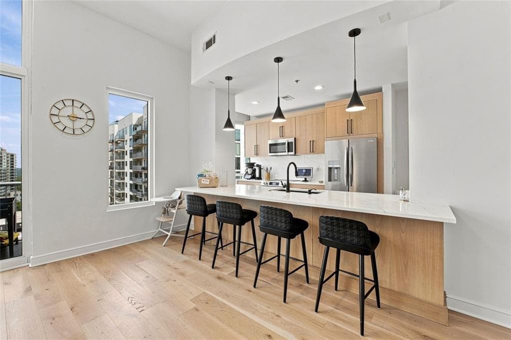 2 bedroom, 3 bathroom, 1,512 sq ft condominium for rent at 950 W Peachtree Street 2009, Atlanta, GA 30309 for $4,000 a month — photo 7
