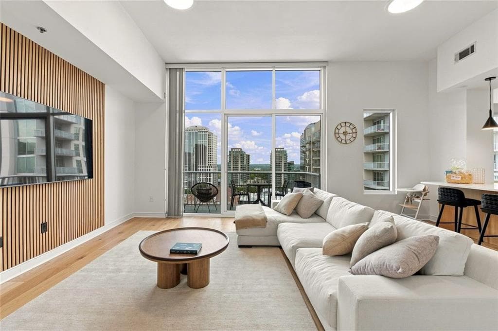 2 bedroom, 3 bathroom, 1,512 sq ft condominium for rent at 950 W Peachtree Street 2009, Atlanta, GA 30309 for $4,000 a month — photo 9
