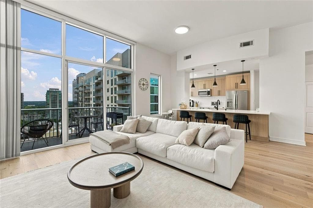 2 bedroom, 3 bathroom, 1,512 sq ft condominium for rent at 950 W Peachtree Street 2009, Atlanta, GA 30309 for $4,000 a month — photo 10