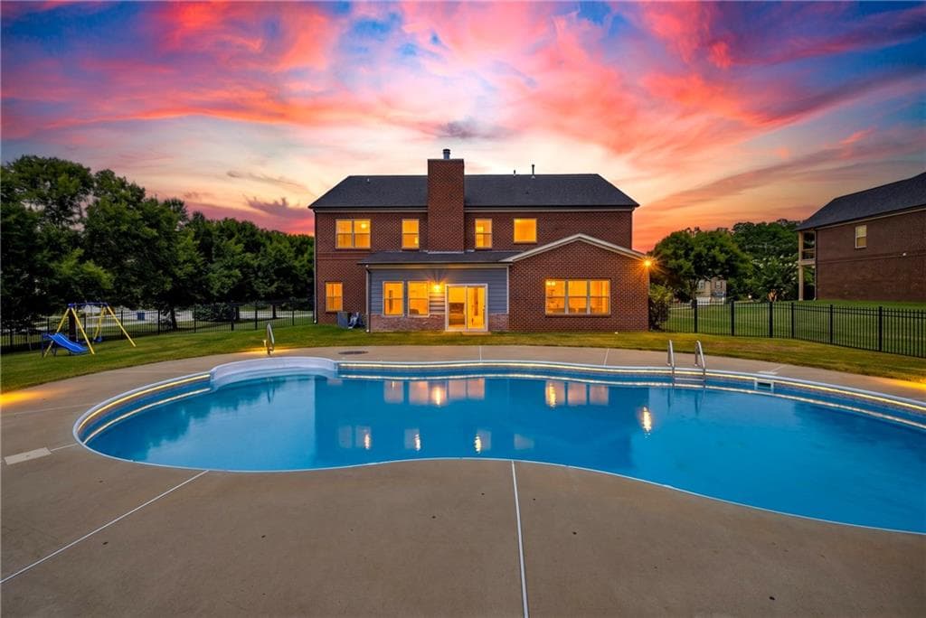 5 bedroom, 4 bathroom, 4,553 sq ft single family residence for sale at 153 Hilda Way, Mcdonough, GA 30252 — photo 4