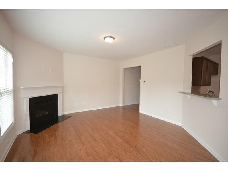 3 bedroom, 3 bathroom townhouse for rent at 2144 Greencrest Circle, Milton, GA 30004 for $2,650 a month — photo 6