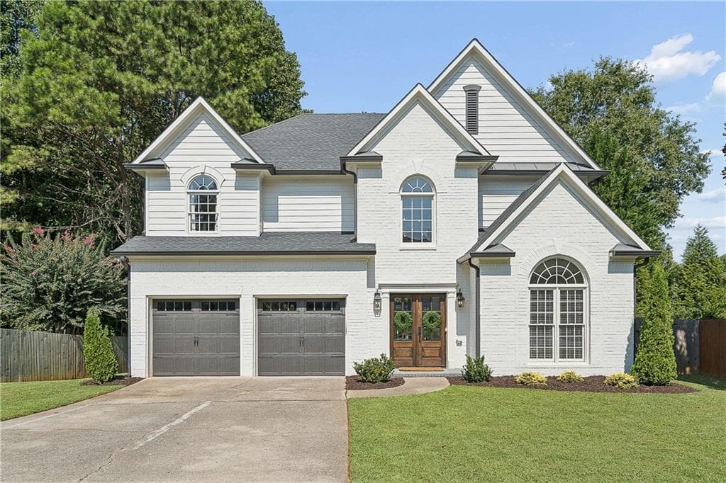 5 bedroom, 3 bathroom, 2,960 sq ft single family residence for sale at 5125 Hampton Bluff Court, Roswell, GA 30075 — photo 2