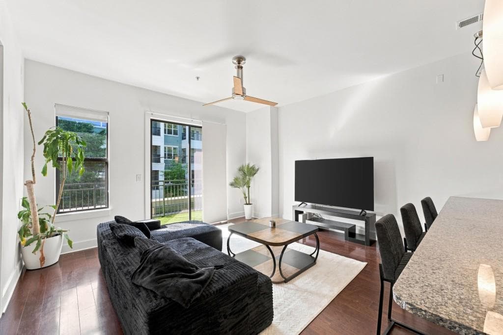 2 bedroom, 2 bathroom, 1,196 sq ft condominium for rent at 200 N Highland Avenue 207, Atlanta, GA 30307 for $4,000 a month — photo 9