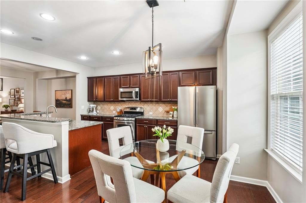 3 bedroom, 4 bathroom, 2,513 sq ft townhouse for sale at 4204 Laurel Creek Court 6, Smyrna, GA 30080 — photo 8