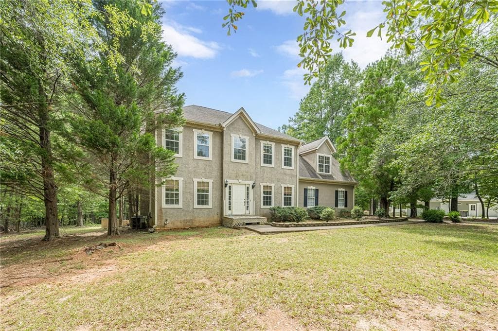 6 bedroom, 5 bathroom, 3,791 sq ft single family residence for sale at 46 Enclave Lane, Newnan, GA 30263 — photo 3